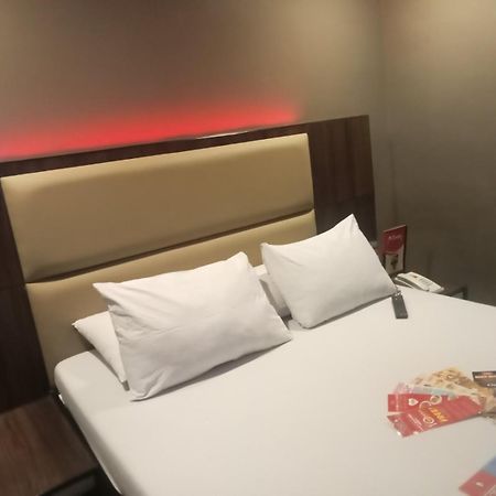 Hotel Sogo Pasay Wood Street Eksteriør bilde