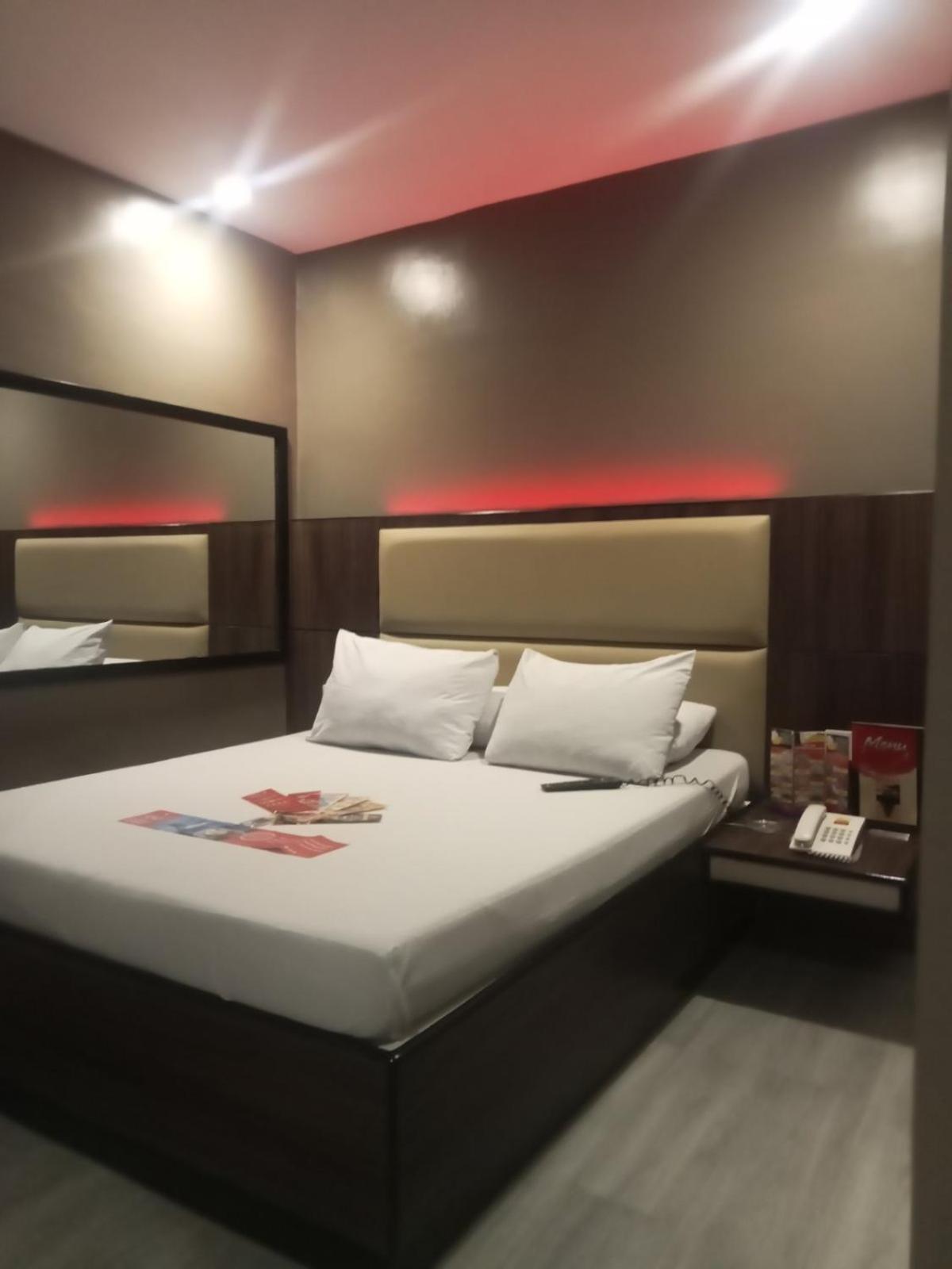 Hotel Sogo Pasay Wood Street Eksteriør bilde